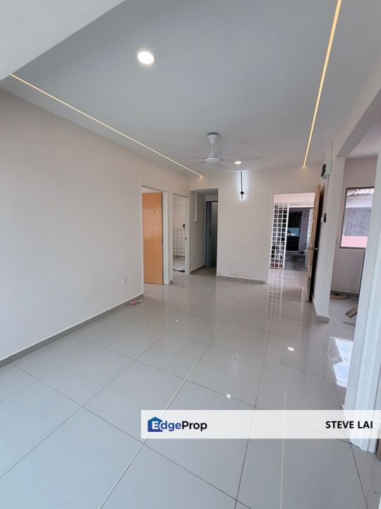 Taman Rinting/ Flat/ For Sale, Johor, Masai