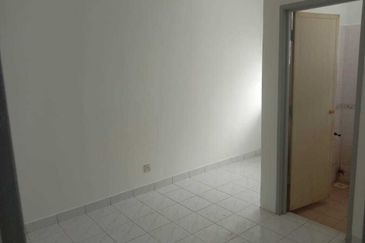 Jalan Putra Prima 4/10