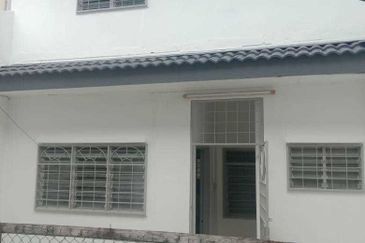 Jalan Putra Prima 4/10