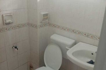 Jalan Putra Prima 4/10