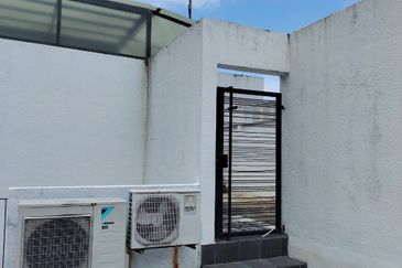 Centrio SoHo @ Pantai Hillpark