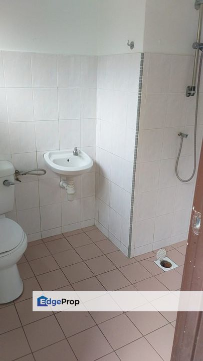 Bandar Sri Damansara, PETALING, SELANGOR 2STY BASIC UNIT 22X75 4R3B GOOD UNIT , Selangor, Bandar Sri Damansara