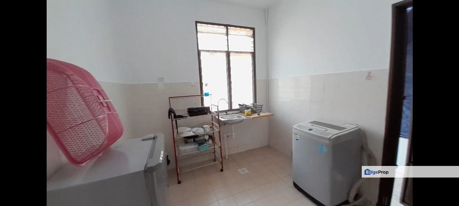 LEP 7 Taman Lestari Putra Seri Kembangan 1sty partly furnished good unit , Selangor, Seri Kembangan