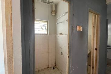 Puchong Utama Court 2