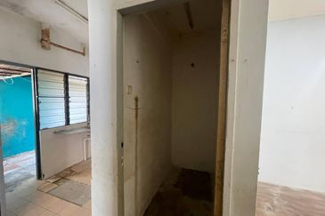 Puchong Utama Court 2