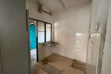 Puchong Utama Court 2