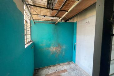 Puchong Utama Court 2