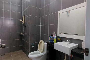 My Residence Double storey semi-d at Kung Ping