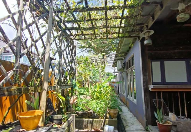 My Residence Double storey semi-d at Kung Ping