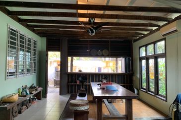 My Residence Double storey semi-d at Kung Ping