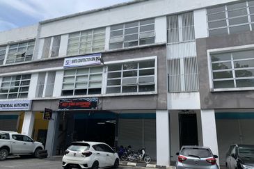 D’ Public square Batu Kawa for sale 