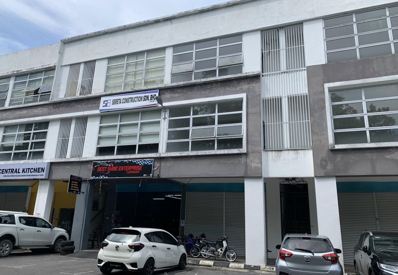 D’ Public square Batu Kawa for sale 