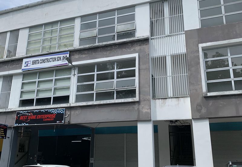 D’ Public square Batu Kawa for sale 