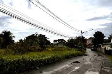 ROADSIDE LAND FOR SALE AT JALAN MATANG, GITA 
