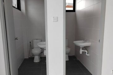 Eco park Light Industrial semi- detached for sale 