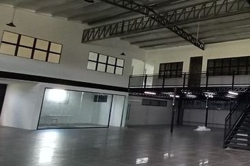 WAREHOUSE 6 STY BANDAR TUN RAZAK , BANDAR TUN RAZA