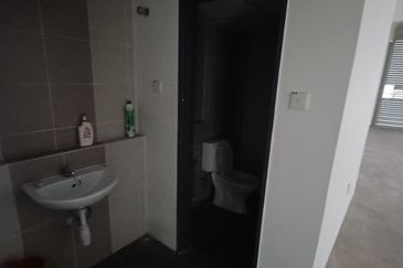 Prima Biz Hub, Taman Tasik Prima