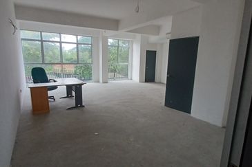 Prima Biz Hub, Taman Tasik Prima