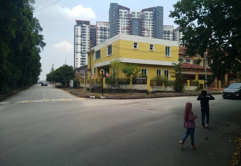 Bandar Tun Hussein Onn