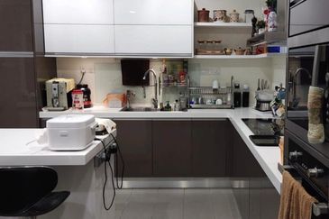 3 storey Semi D, Bandar Sg Long For Sale