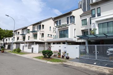 Bukit Mandarina Damai