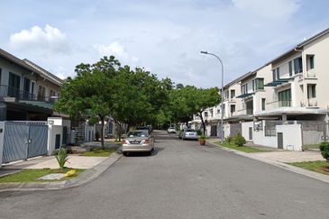 Bukit Mandarina Damai