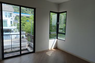 Bukit Mandarina Damai