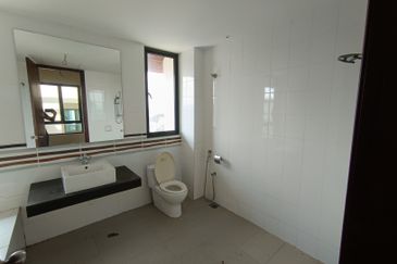 Bukit Mandarina Damai