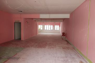 1st Floor Shop Office @ Bandar Damai Perdana For Rent