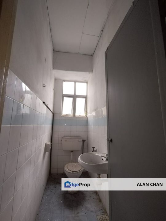 FOR SALE – 2ND FLOOR OFFICE LOT 📍 Taman Bukit Cheras, Kuala Lumpur, Cheras