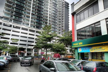 D Square @ Bandar Damai Perdana