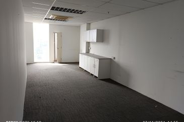 SKY PARK ONE CITY OFFICE LEVEL 6 FOR RENT