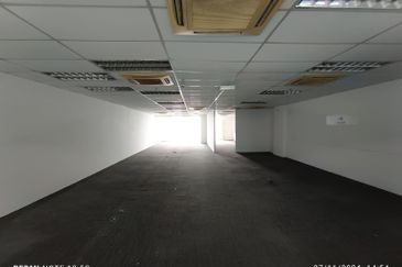 SKY PARK ONE CITY OFFICE LEVEL 6 FOR RENT