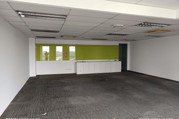 SKY PARK ONE CITY OFFICE LEVEL 6 FOR RENT