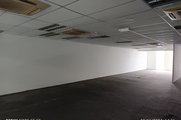 SKY PARK ONE CITY OFFICE LEVEL 6 FOR RENT