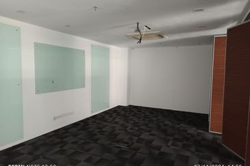 SKY PARK ONE CITY OFFICE LEVEL 6 FOR RENT