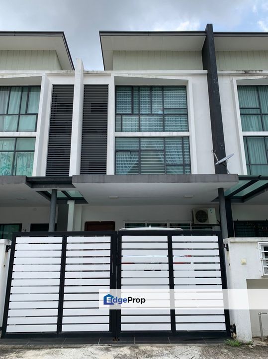 Nice Unit Bandar Nusa Rhu Terrace House for Sale RM850,000 By YASMINE