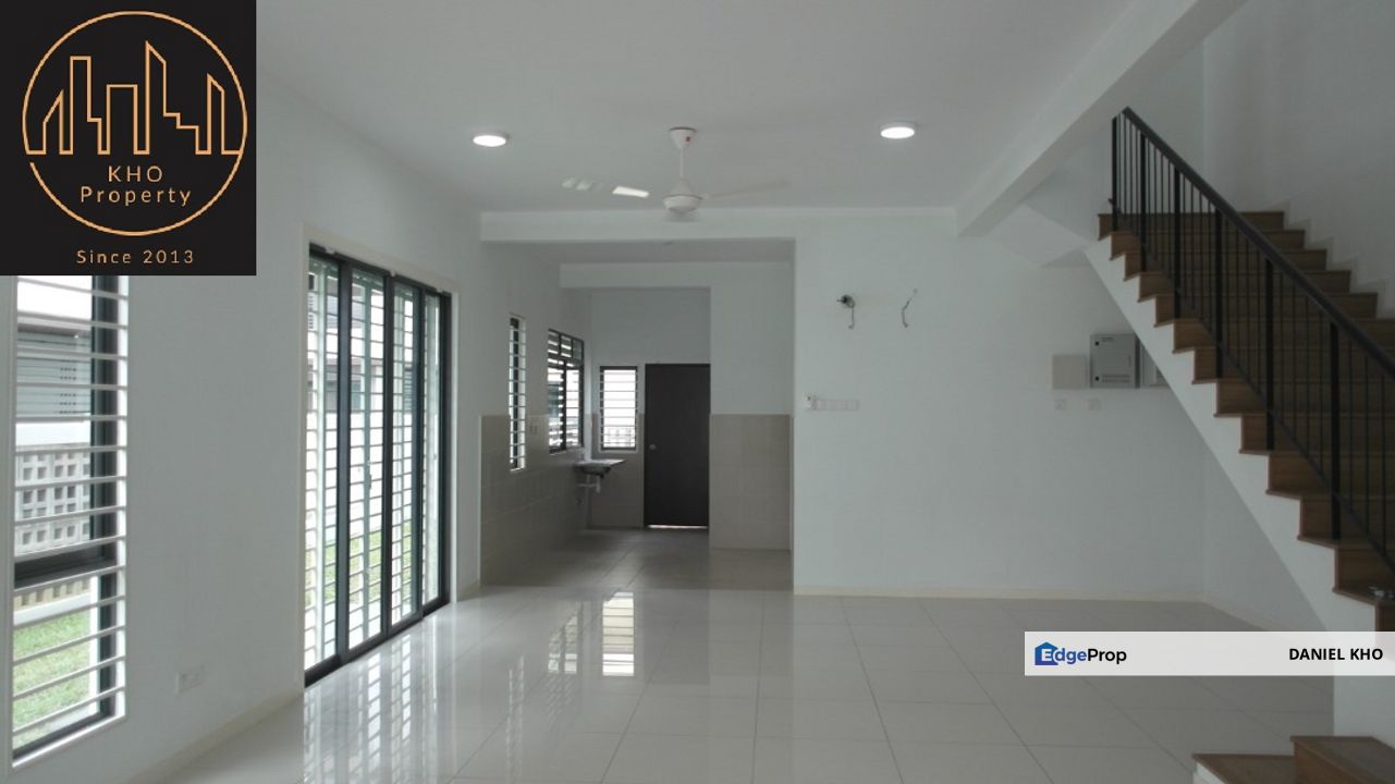 Nahara ,Bukit Raja Klang, no flood area ,End lot , Selangor, Klang