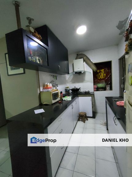 Apartment Lestari  walking distance to MRT, Selangor, Damansara Damai