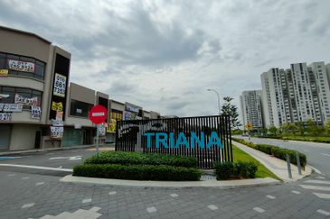 Triana @ Tropicana Amans