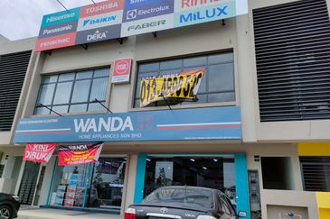 Triana @ Tropicana Amans