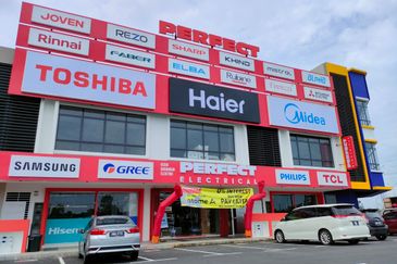 Triana @ Tropicana Amans