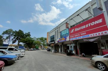Taman Teluk Gedung Indah