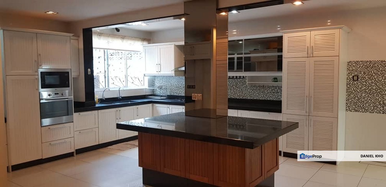 Double storey bungalow Aman Perdana Klang, Selangor, Klang