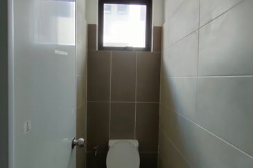 Triana @ Tropicana Amans