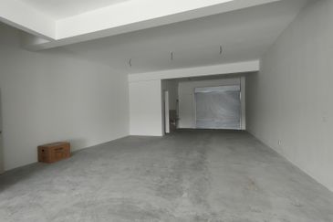 Triana @ Tropicana Amans