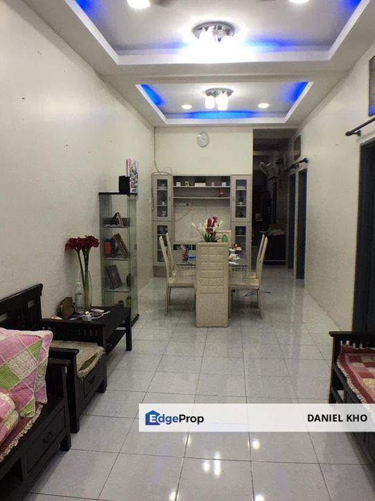 Rumah teres setingkat Taman Dato Hormat, Telok Panglima Garang, Selangor, Telok Panglima Garang