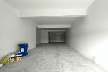 Triana @ Tropicana Amans