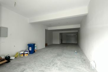 Triana @ Tropicana Amans