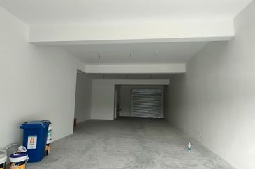 Triana @ Tropicana Amans